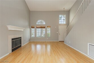 449 Temple Canyon Pl in Henderson, NV - Building Photo - Building Photo