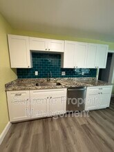 811 21st St S in St. Petersburg, FL - Foto de edificio - Building Photo