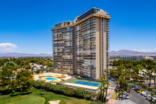 Regency Towers in Las Vegas, NV - Building Photo - Primary Photo