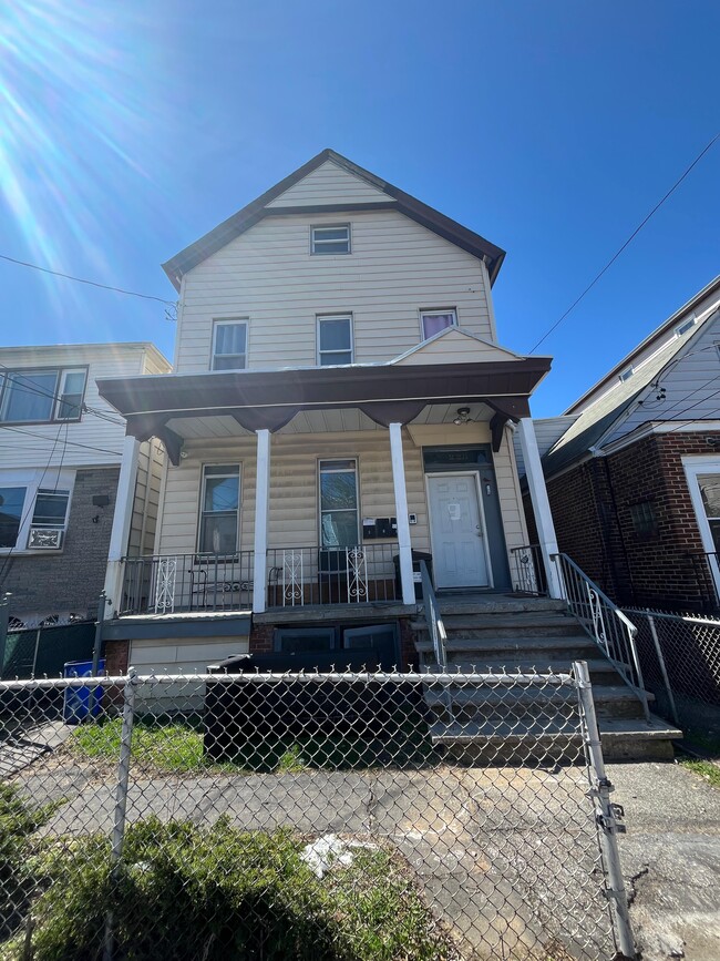 223 Cator Ave, Unit 3