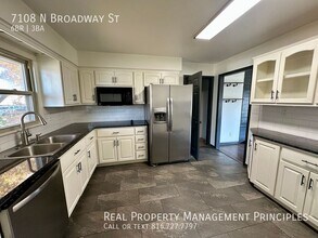 7108 N Broadway in Kansas City, MO - Building Photo - Building Photo
