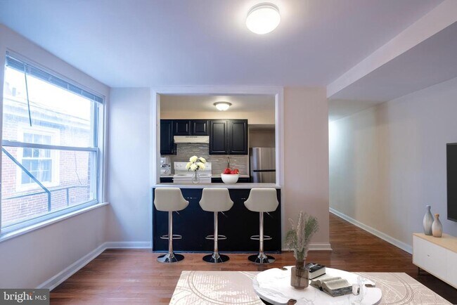 property at 1736 Pine St