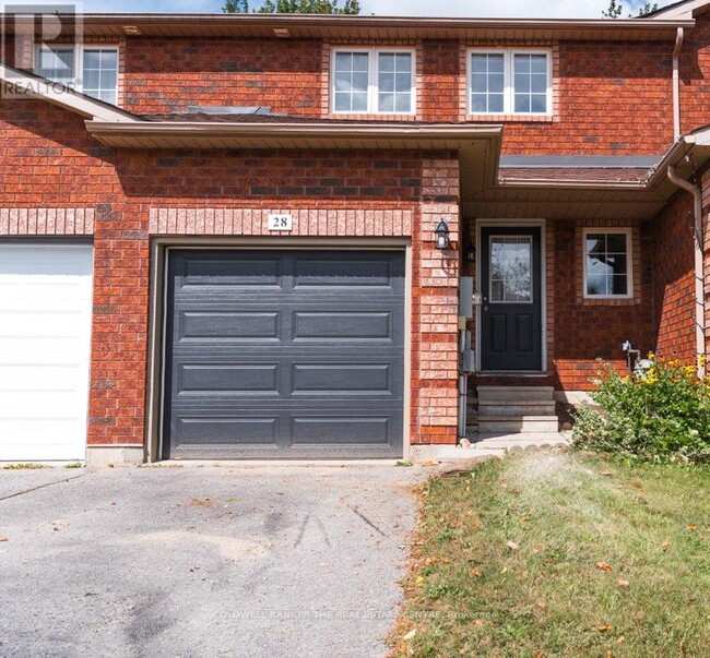 28 Lions Gate Blvd