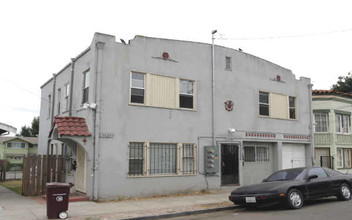 2001 51st Ave in Oakland, CA - Foto de edificio - Building Photo