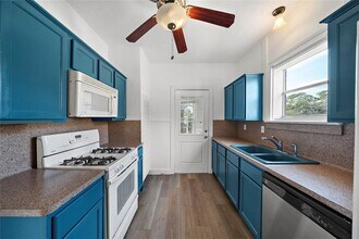 2404 Wentworth St, Unit 2 in Houston, TX - Building Photo - Building Photo
