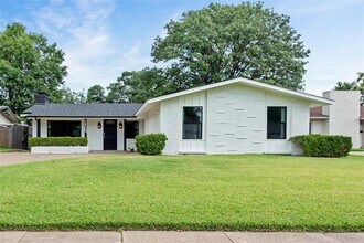 3409 High Vista Dr in Dallas, TX - Building Photo - Building Photo