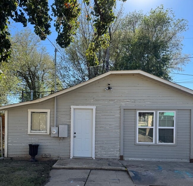 property at 3723 Fountain Terrace