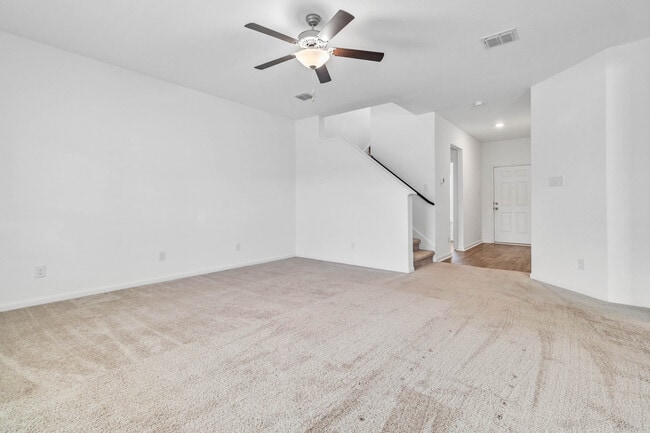 3146 Jackson Smt in Converse, TX - Foto de edificio - Building Photo