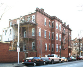 2845 N Calvert St in Baltimore, MD - Building Photo - Building Photo