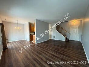 4018 Boulder Ct in Aurora, IL - Building Photo - Building Photo