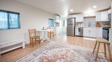 604 S 8th St in Grover Beach, CA - Foto de edificio - Building Photo