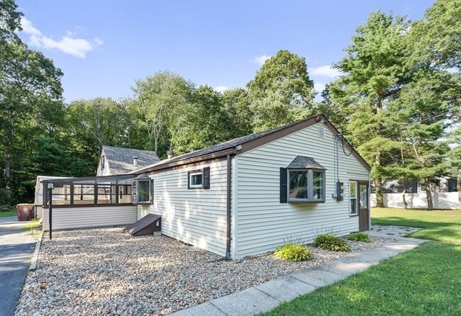 property at 33 Park Dr