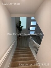 5926 Easton Rd in Dublin, CA - Foto de edificio - Building Photo