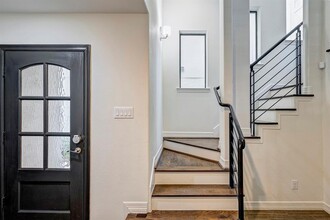 2410 Langston St in Houston, TX - Building Photo - Building Photo