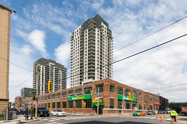 Fuse Condominiums Phase 1 in Toronto, ON - Building Photo - Building Photo