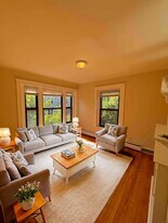 9 Upland Rd in Cambridge, MA - Building Photo