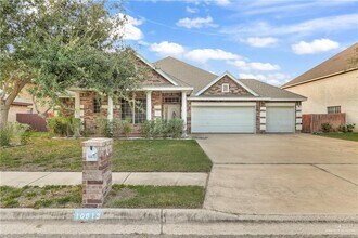 24 N 24th St in McAllen, TX - Foto de edificio - Building Photo