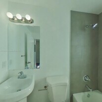 1541 NW 1st Pl in Miami, FL - Building Photo