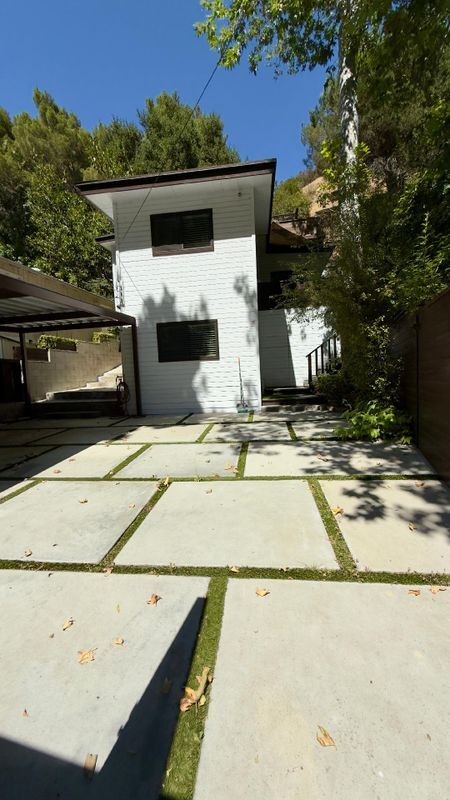 1216 N Beverly Glen Blvd in Los Angeles, CA - Building Photo - Building Photo