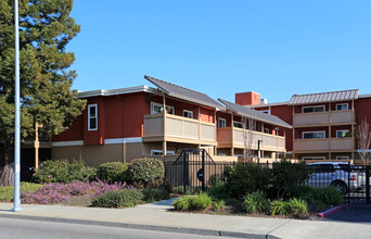 Eden Lodge in San Leandro, CA - Building Photo - Building Photo