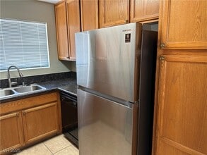 7767 Barbican Ct in Las Vegas, NV - Building Photo - Building Photo