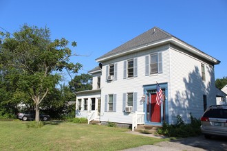 90 Central St in Hudson, NH - Building Photo - Other