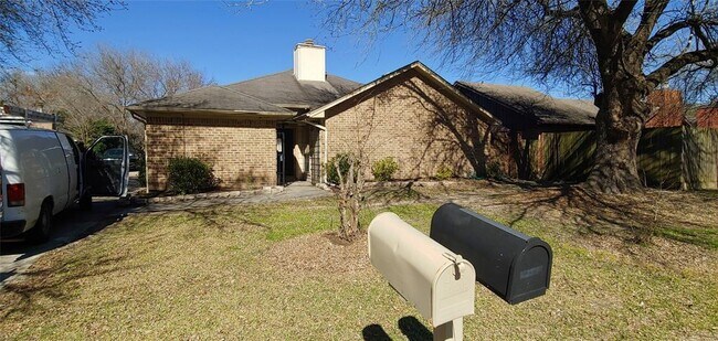 property at 10822 Lynbrook Dr