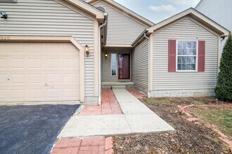 1040 Greely Dr in Galloway, OH - Building Photo - Building Photo