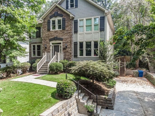 property at 2555 Ridgewood Rd NW