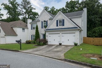 1404 Wickenby Ct in Dunwoody, GA - Building Photo - Building Photo