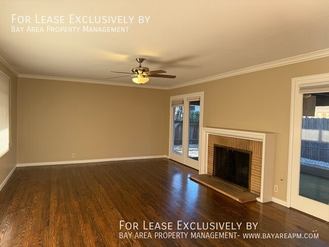 1393 Geneva Ave in San Carlos, CA - Building Photo - Building Photo