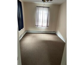 13 Weston St-Unit -2 in Wilbraham, MA - Building Photo - Building Photo