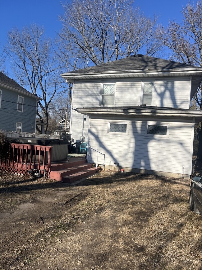 424 Grover St in Warrensburg, MO - Building Photo - Building Photo