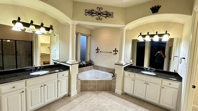 520 Reata Rd in Keller, TX - Building Photo - Building Photo