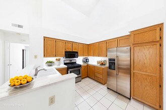 26505 Treviso in Mission Viejo, CA - Building Photo - Building Photo