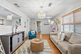 3101 Kleinmann Ave in Galveston, TX - Foto de edificio - Building Photo