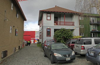 120-126 10th Ave E in Seattle, WA - Foto de edificio - Building Photo