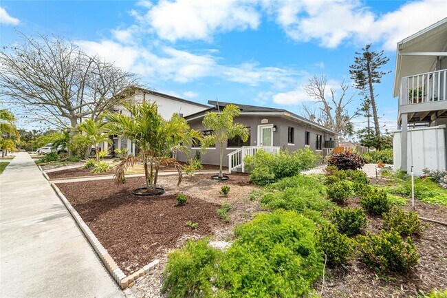 3214 E Maritana Dr in St Pete Beach, FL - Building Photo - Building Photo