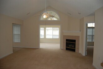 160 Salisbury Cir in Lynchburg, VA - Foto de edificio - Building Photo