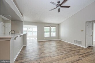 95 Eldon Way in Evesham, NJ - Building Photo - Building Photo