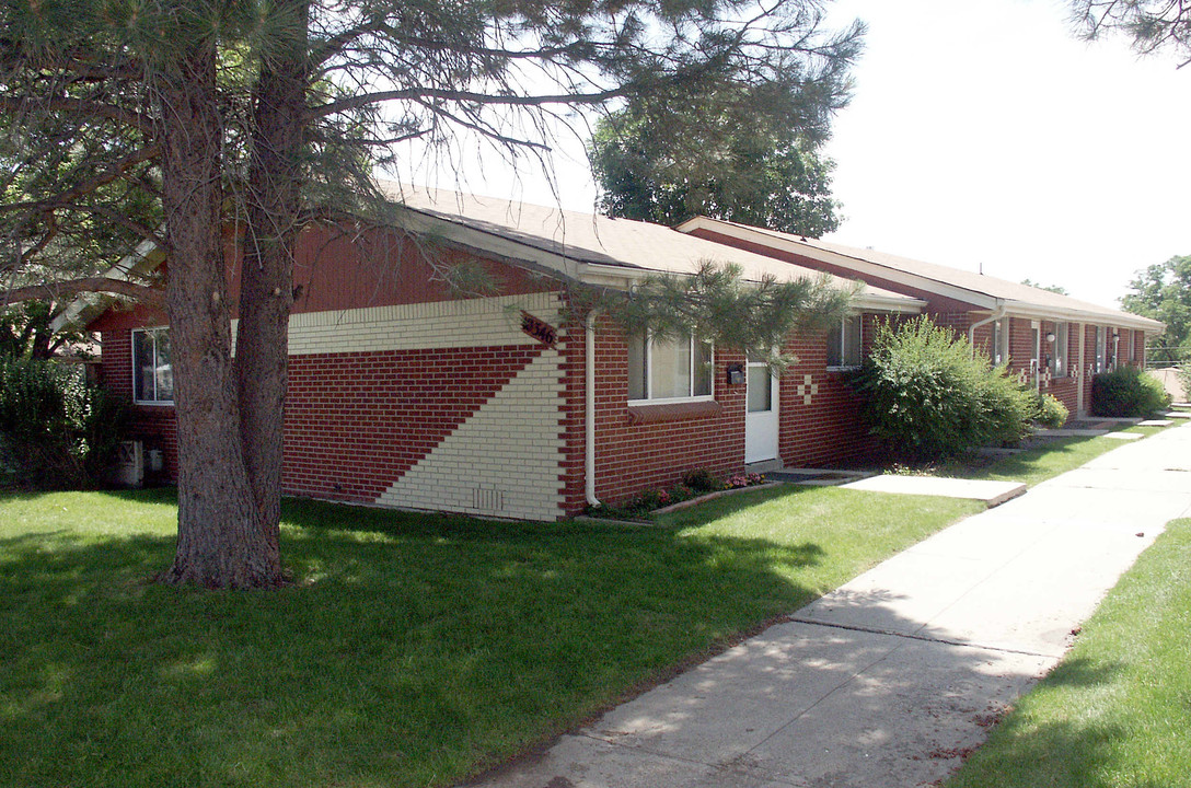 10346 W 59th Pl in Arvada, CO - Building Photo