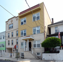 169 20th St Apartments