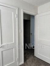 22241 Lyndon St in Detroit, MI - Building Photo - Building Photo