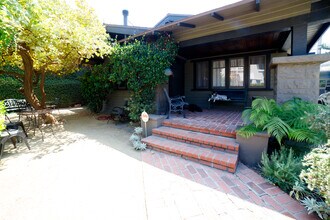 5316 La Cresta Ct in Los Angeles, CA - Building Photo - Building Photo