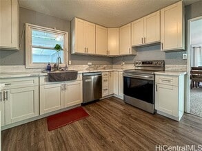 3238 Alani Dr in Honolulu, HI - Building Photo - Building Photo