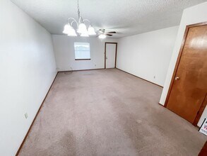 725 E Aspen in Hobbs, NM - Building Photo - Building Photo