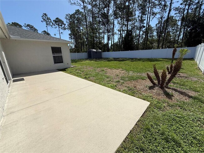 2 Upland Pl in Palm Coast, FL - Building Photo - Building Photo
