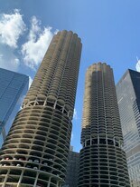 300 N State St, Unit 5001 in Chicago, IL - Building Photo