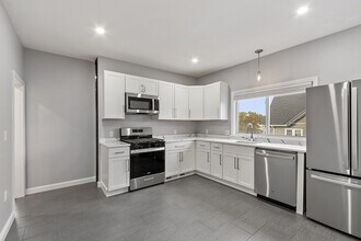 17 Parker St in Malden, MA - Building Photo - Building Photo