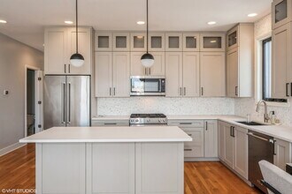 1136 N California Ave in Chicago, IL - Building Photo - Building Photo